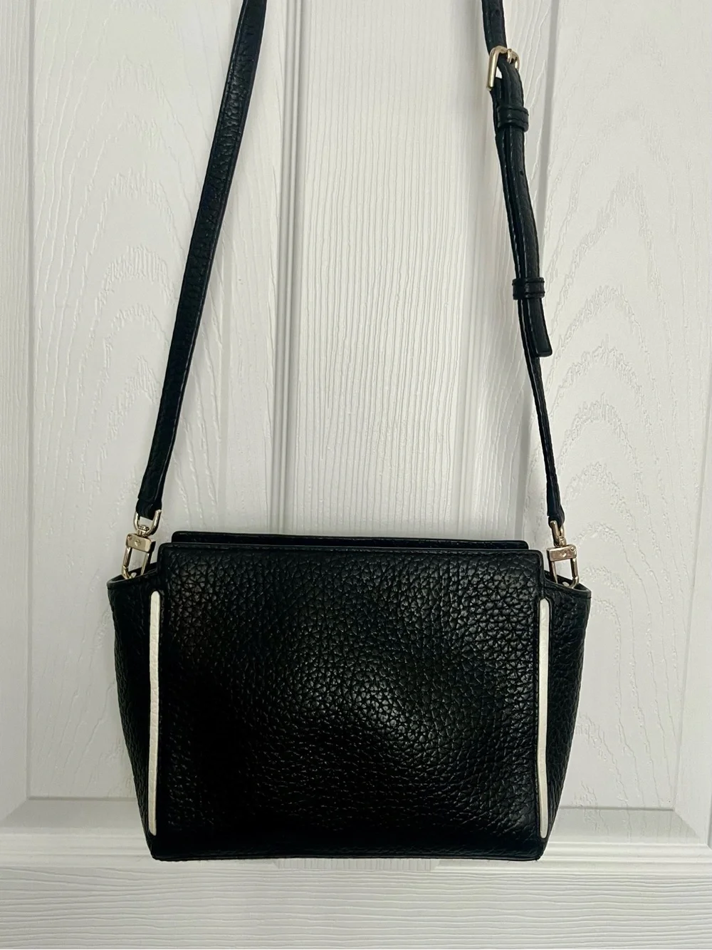 Kate Spade Black Pebbled Leather Crossbody Bag Gold Hardware
